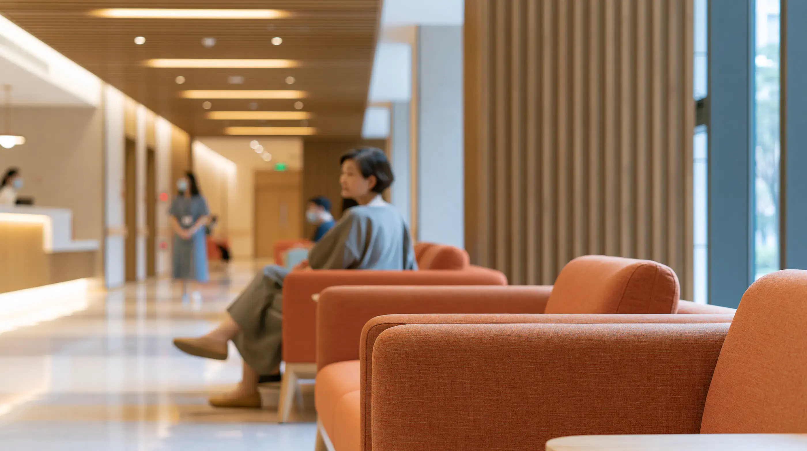 The warm waiting lounge at Shanghai International Medical Center.